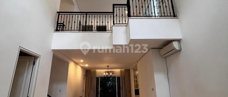 Beautiful House In Quiet Area At Menteng, Central Jakarta 1