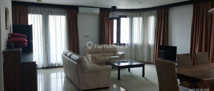 Apartement Park Royale 2 BR Furnished Bagus 1