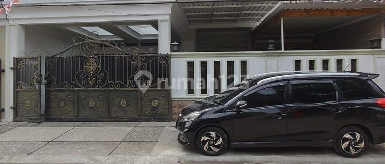 For Sale Ready-to-Occupy House in Duren Sawit Complex 1