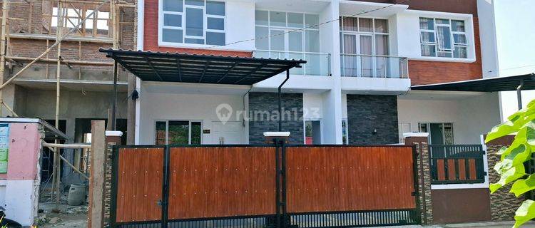 Rumah Besar Luas Tanah 140 M² Harga Murah Dekat Tol Bekasi Timur 1