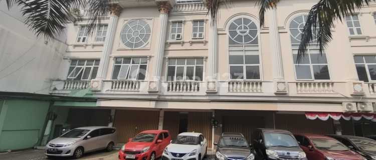 For Rent: Crown Place Tebet South Jakarta Row Shophouse //09.25 1