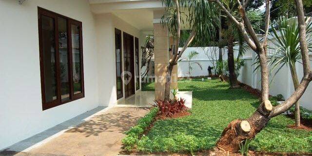 Nice House At Kemang Timur S Pool 4kt 4km Lb400m² Lt700m² 02.24 1