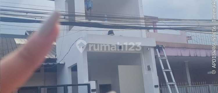 New Renovated 2-Story Shop House, 14m2 Area, 08:25, IDR 50,000,000/2 Years 1