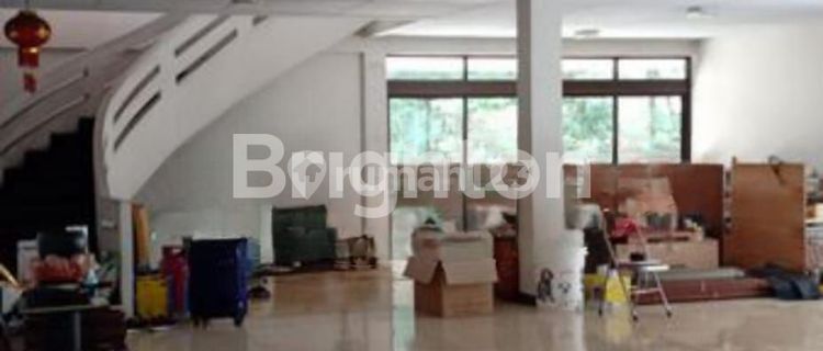 RUMAH STRATEGIS+TAMAN BELAKANG DI ARJUNA UTARA, TANJUNG DUREN 1