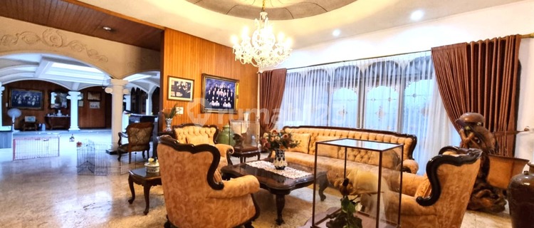 Rumah mewah dan luas siap huni di Permata hijau  1