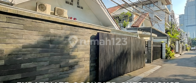 Kost Guest House Favorite Expatriate in Senopati SCBD Area 1