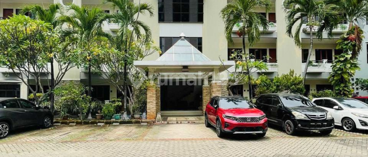 Exclusive Boarding House 33 Rooms 3.5 Floors Premium Location in Kuningan 1