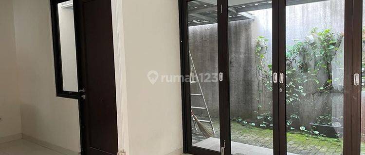 Rumah Kontrakan 2 Lantai Kondisi Bagus 1