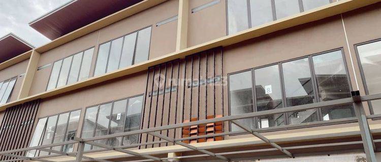 Dijual Rumah 3 Lantai The Icon Central Free Kolam Renang  1