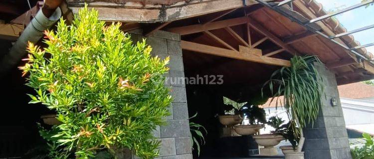 Dijual Rumah Luas Balinese Style Dengan Mini Rooftop di Kerobokan 1