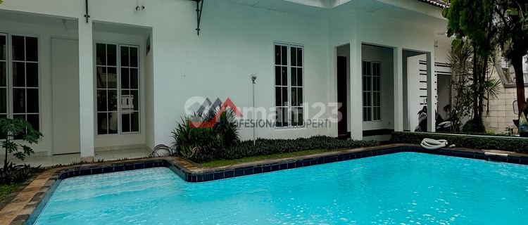 Well-Maintained Move-In Ready House in Kemang Complex, South Jakarta 1