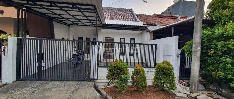 Rumah Satu Lantai Sangat Terawat, Berada di Pusat Bisnis Gading Serpong  1