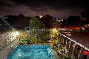 Rumah mewah dengan private pool di Denpasar 1