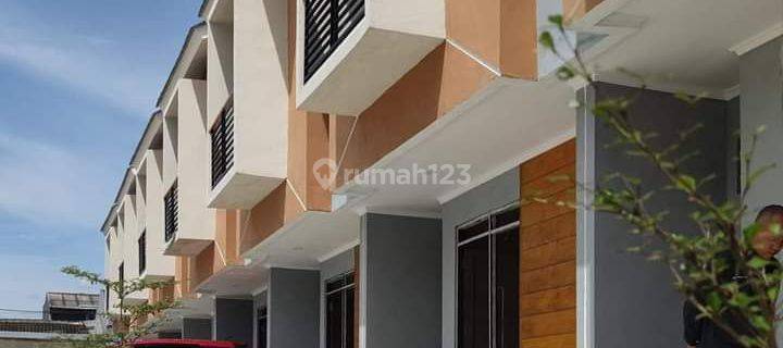 Di jual Rumah Mewah Dua Lantai Tanpa DP 0% 2 juta Allin di Bekasi 1