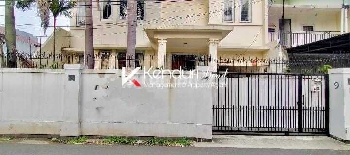 Hunian mewah nan asri kawasan Elit Kemang siap huni private pool  1