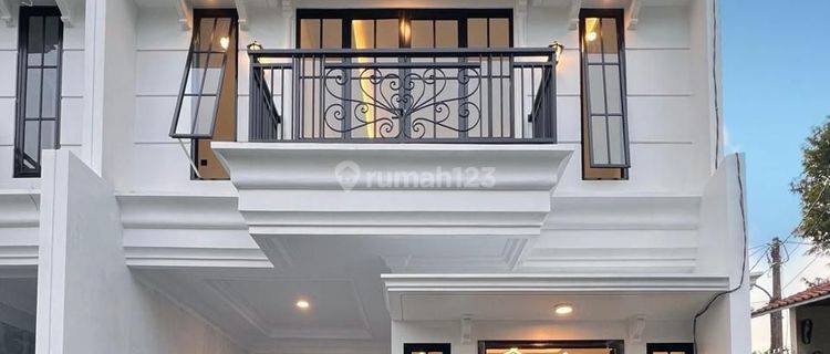 Townhouse Mewah Plus Rooptoof Di Tanjung Barat Jakarta Selatan  1