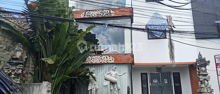 3-Story Shop House in Kerobokan Kaja 1