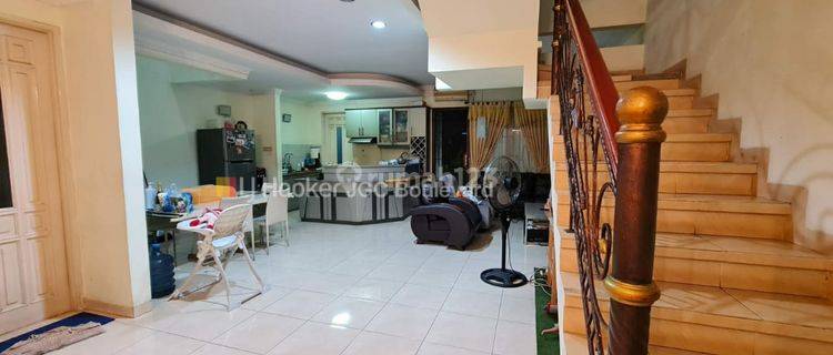 Disewakan Rumah 3 Lantai Furnished di Kompleks Duren Sawit Jakarta Timur 1