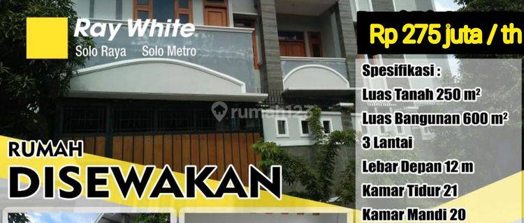 Rumah Besar Cocok Untuk Mess Dekat Stadion Manahan  1