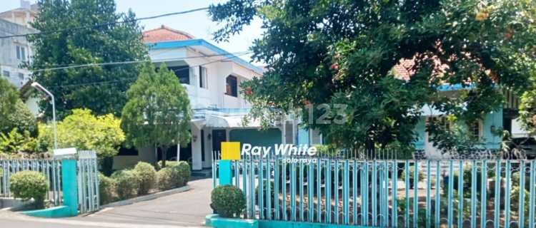Rumah Akses Jalan Propinsi Cocok Untuk Hotel 1