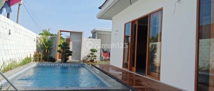 For sale  new modern villa 50 meter to the beach quiet  and good acces  1