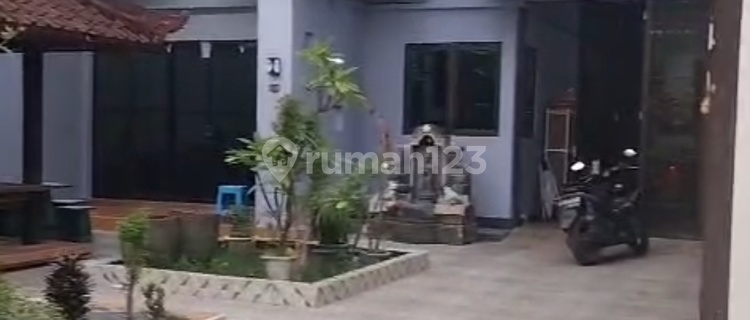 Di Jual Rumah 2 Lantai 4 Kamar Tidur Dekat ke Pantai 1