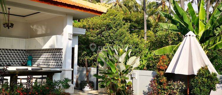 Beautiful 3 Br Villa In The Aspal Road And Just Walking Distance To The Beach 1