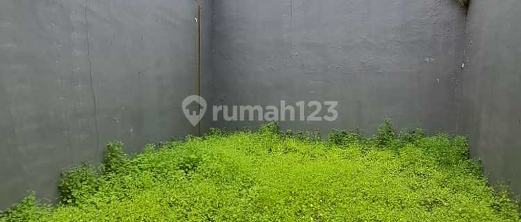 For Rent: Sawangan Shop House, Suitable for Offices and Other Businesses 1