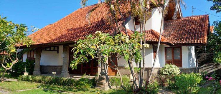 Rumah Mewah Style Bali Modern 2 Lantai Di Central Renon 1