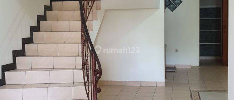 Rumah Rapi 2 Lantai di Sewakan, di Kelapa Gading 1