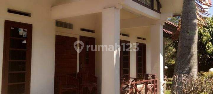Beautiful House Ready to Live In, Wide Yard in Gunung Batu, Bandung 1