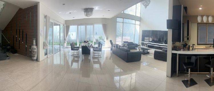 Rumah bagus lux 3 lantai dlm cluster elite singgasana 1