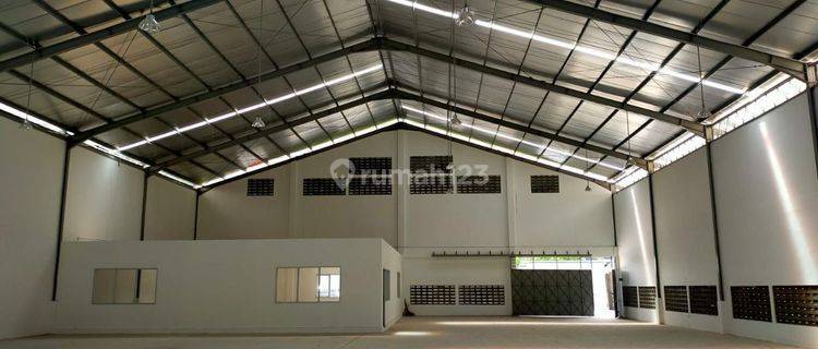 Gudang di Karang Anyar, Akses Kontainer, Surakarta 2.200 m 1