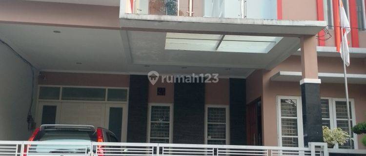 Rumah 2 1/2 Lantai Bagus Siap Huni Di Perumahan TYTIAN Indah 1