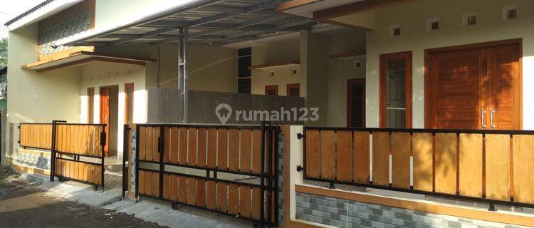 RUMAH BARU SIAP HUNI 2 MENIT DARI RS POLDA DIY 1