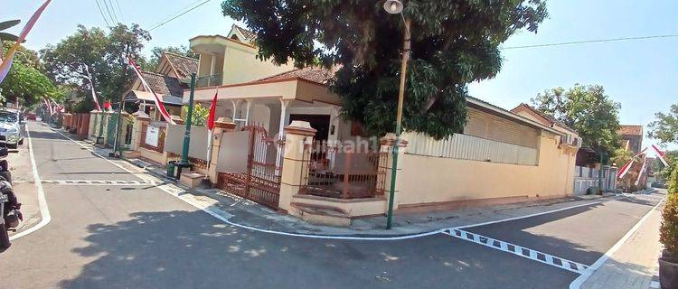 Rumah Tengah Kota Sregen, Akses Mudah, Dekat Alun Alun 1