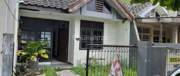 Dijual Rumah di Area Solo Baru, Dekat Dengan Mall Pakuwon 1