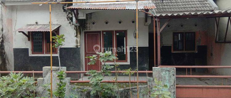 Dijual Tanah Bonus Bangunan Rumah di Perumahan Gentan, Baki 1