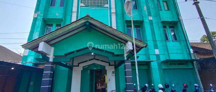 Gedung Bisa Untuk Sekolah Pesatren Kantor di Gondangrejo 1