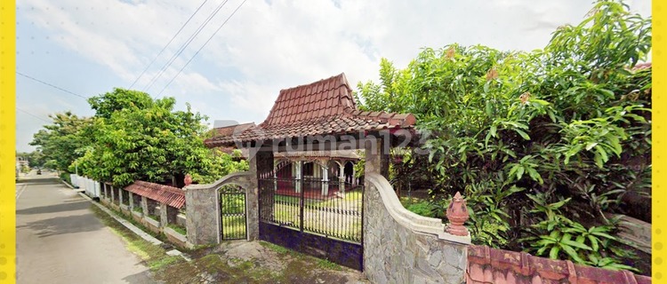 Dijual Rumah Luas Asri Sejuk di Tasikmadu, Karanganyar 1