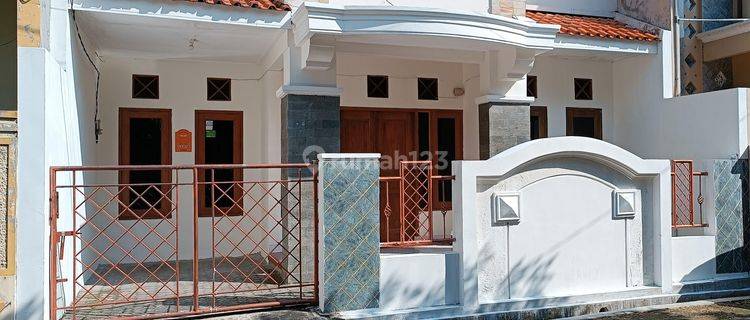 Dijual Rumah 2 Lantai di Perumahan Puri Gading, Grogol, Solo Baru 1