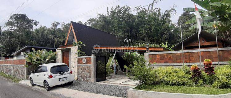 Dijual Villa Full Perabot Area Sejuk Ada Kolam Renang di Pakem, Sleman 1