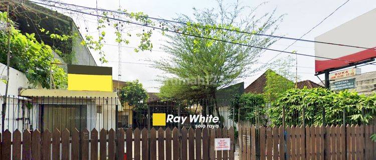 Dijual Ruang Usaha Ex. Resto, Lokasi Dekat Manahan di Jl.R.M.Said 1