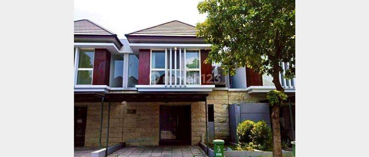 Rumah Bagus dan Lokasi Strategis, Murah, Graha Natura, Surabaya 1