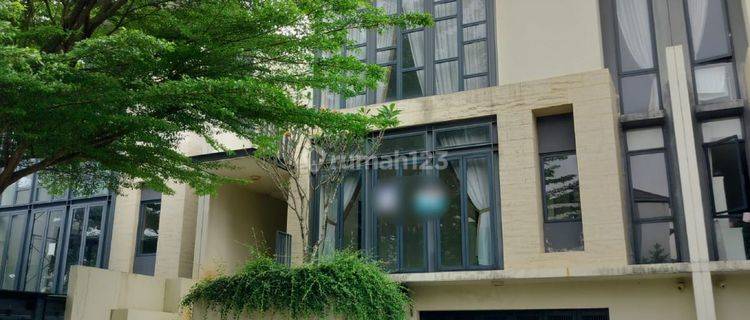 Rumah siap huni Cluster Lancewood, Premium Navapark, BSD 1