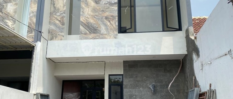 Rumah Mewah 2 Lantai Siap Huni di Rungkut Mapan, Dekat Merr 1