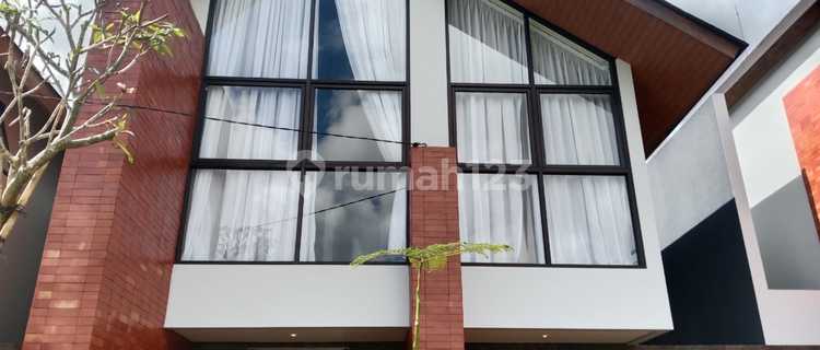 House on Jalan Cinta Ubud 2 Floors SHM Baru hdp Selatan 1