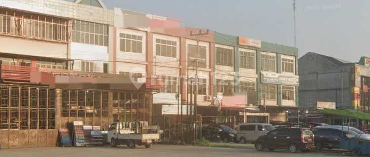 For Sale 3-Story Shophouse on Jl. Soekarno Hatta 1