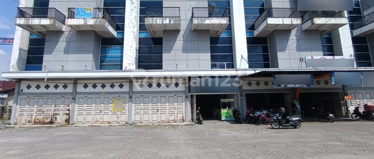 For Sale 3-Story Shop House in Panam Ujung 1