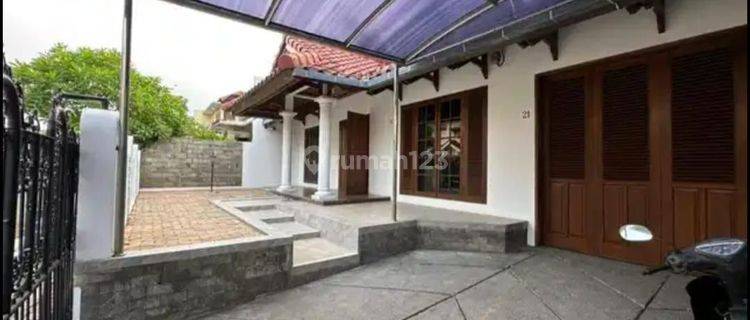 Rumah 2 Lantai Terawat Bagus Dijual Dan Sewakan  Komplek Rempoa 1